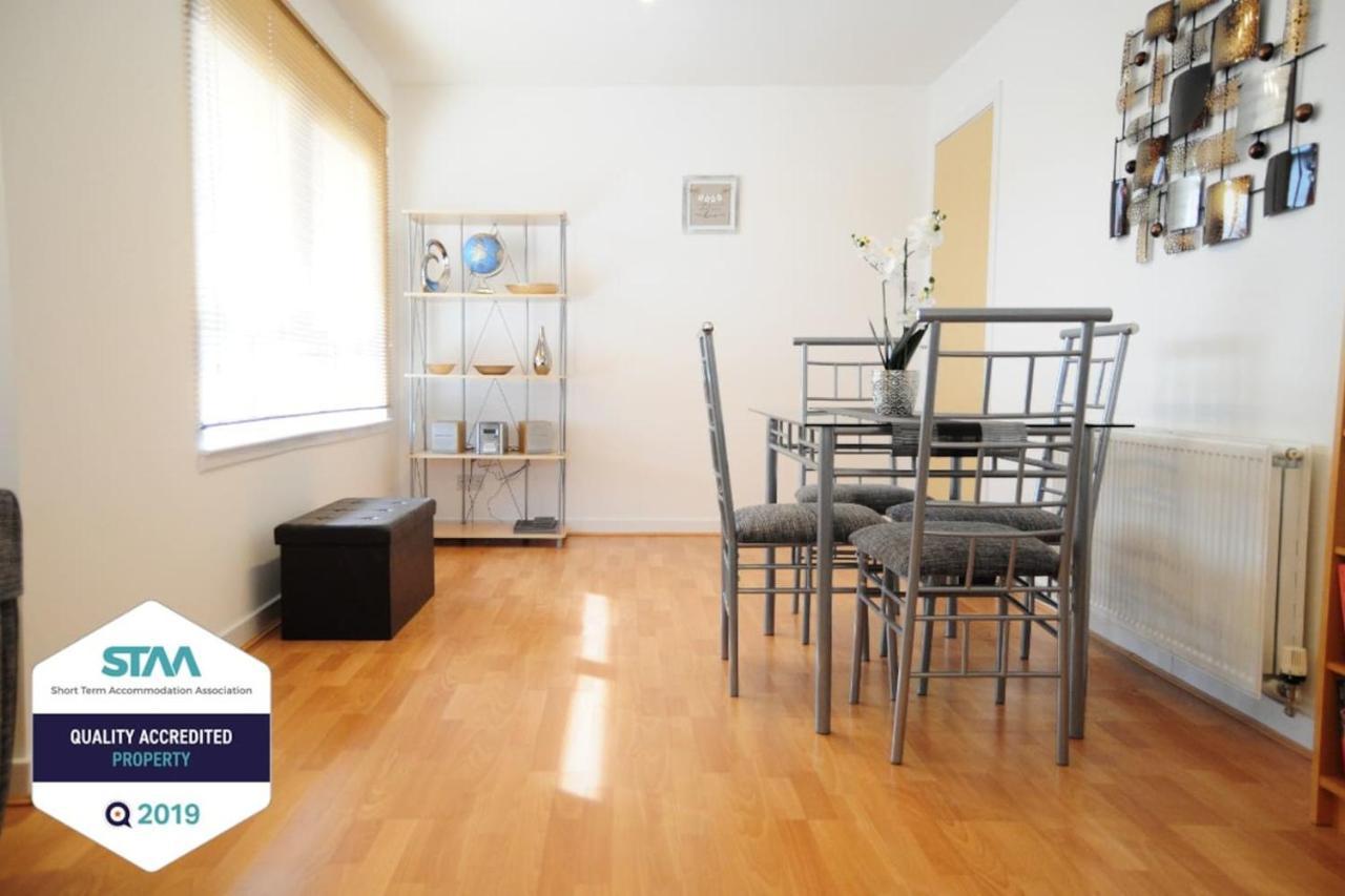 New Glasgow Family Home - Private Parking Dış mekan fotoğraf