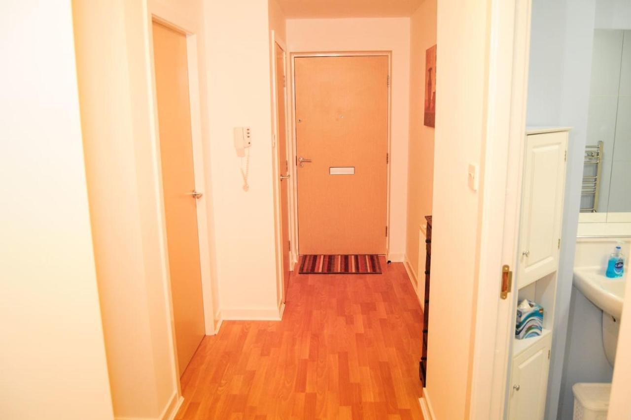 New Glasgow Family Home - Private Parking Dış mekan fotoğraf